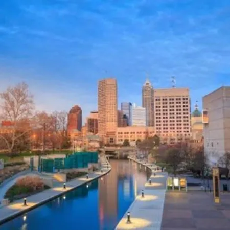 Free Parking! Downtown Lucas Oil- Conv Center Skywalk #3 Apartment Indianapolis Exterior photo