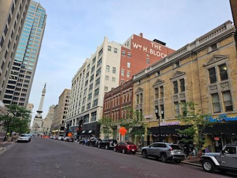 Apartamento Free Parking! Downtown Lucas Oil- Conv Center Skywalk #3