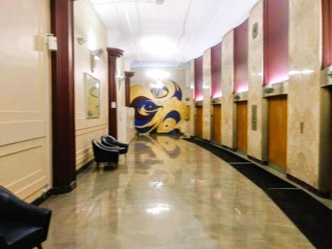 Free Parking! Downtown Lucas Oil- Conv Center Skywalk #3 Apartment *