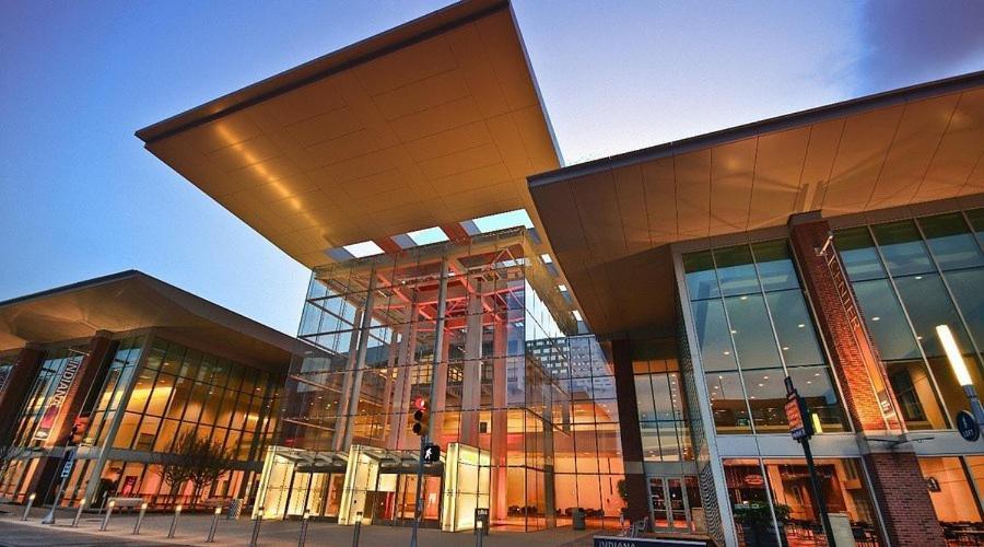 Apartamento Free Parking! Downtown Lucas Oil- Conv Center Skywalk #3 *