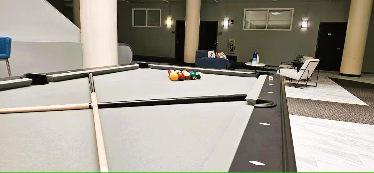 Free Parking! Downtown Lucas Oil- Conv Center Skywalk #3 * Indianápolis
